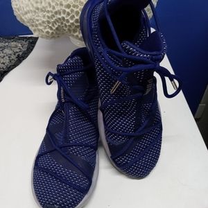 Puma women's size 7 blue high tops